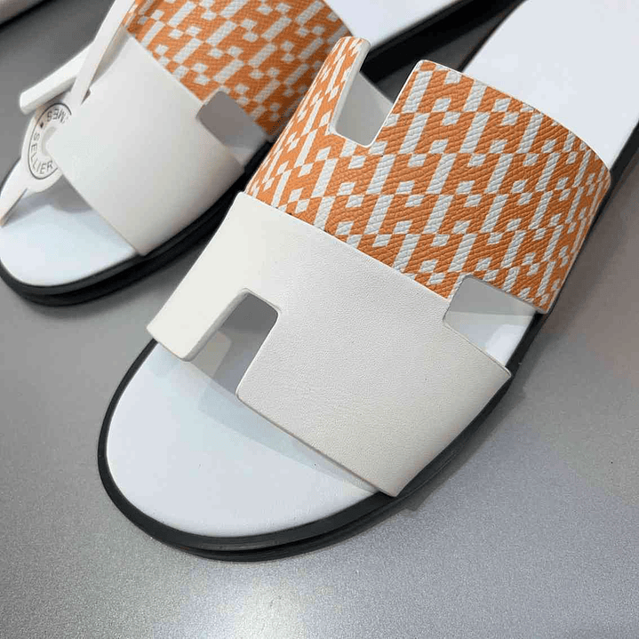 Chinelo Hermes Izmir 3