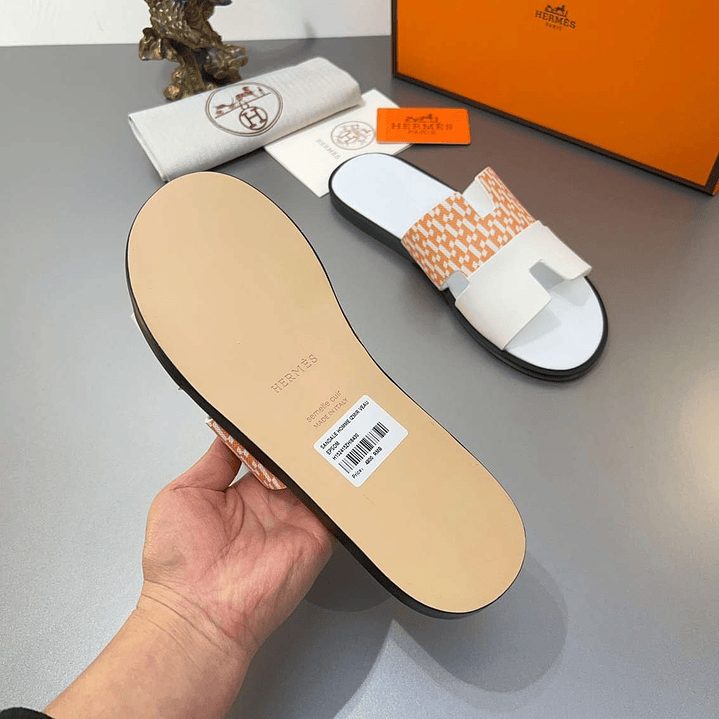 Chinelo Hermes Izmir 9