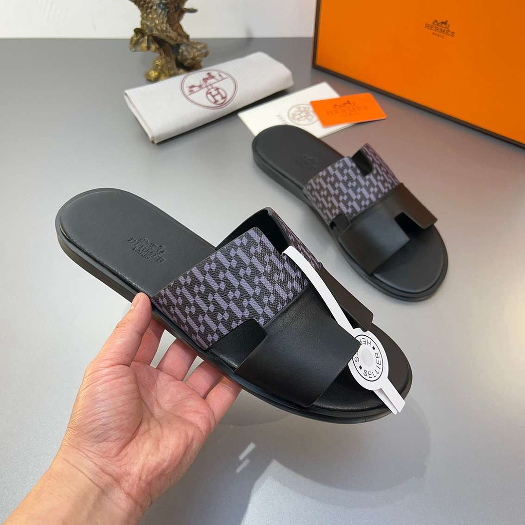 Chinelo Hermes Izmir 1