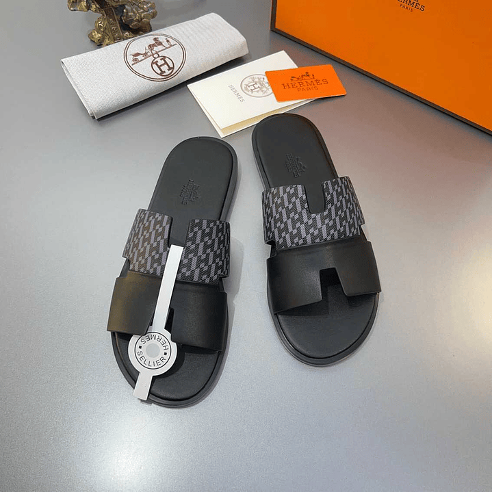 Chinelo Hermes Izmir 2