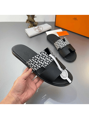 Chinelo Hermes Izmir