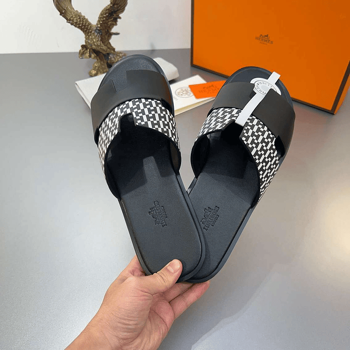 Chinelo Hermes Izmir 4