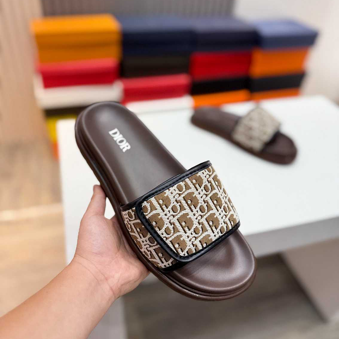 Chinelo Dior Slippers 1