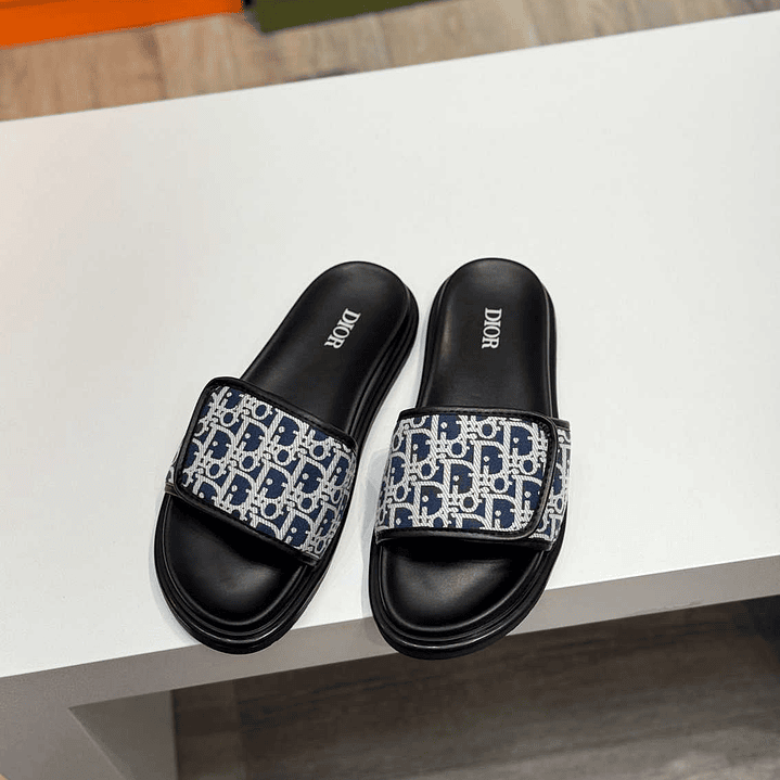 Chinelo Dior Slippers 5