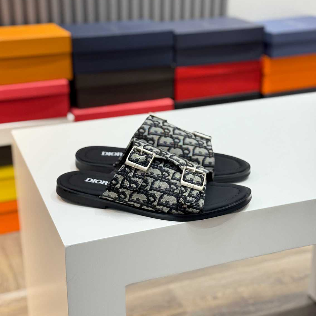 Chinelo Dior Slippers 8