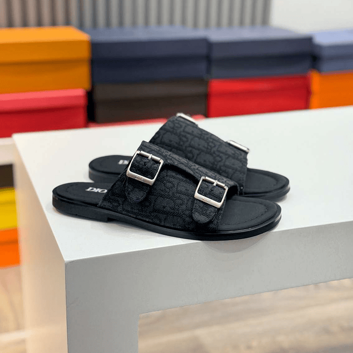 Chinelo Dior Slippers 2