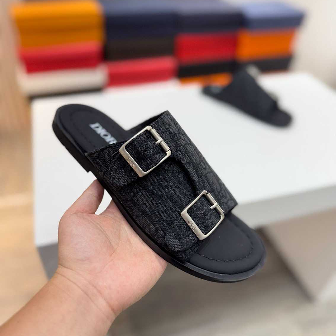 Chinelo Dior Slippers 1