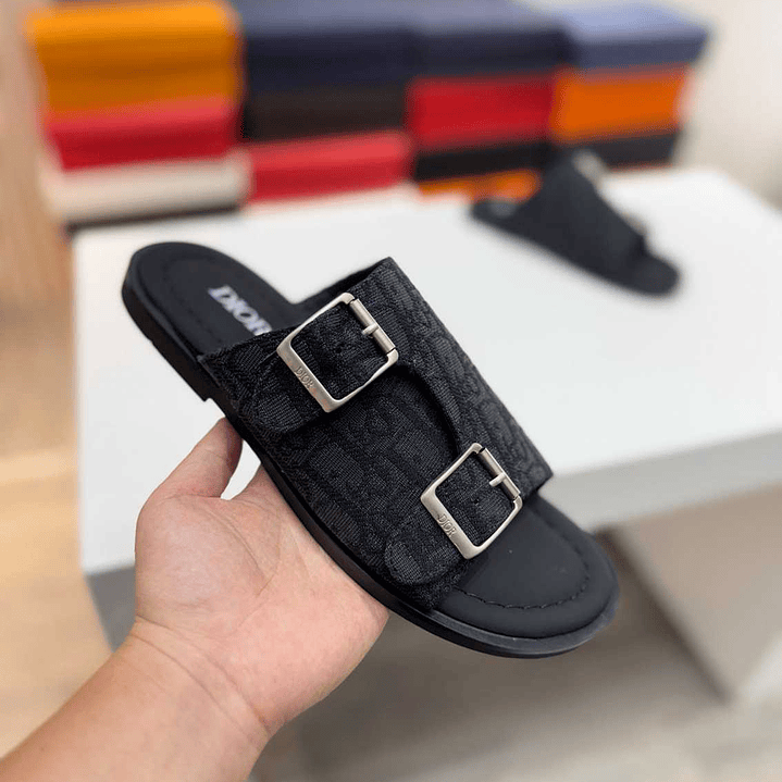Chinelo Dior Slippers 1