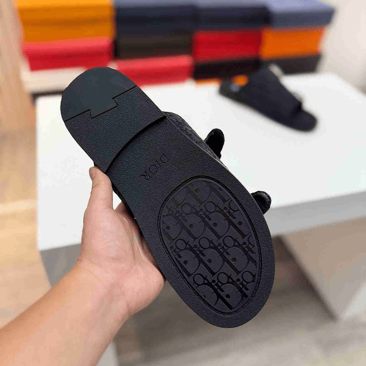 Chinelo Dior Slippers 8