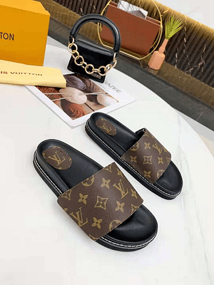 Chinelo Louis Vuitton 