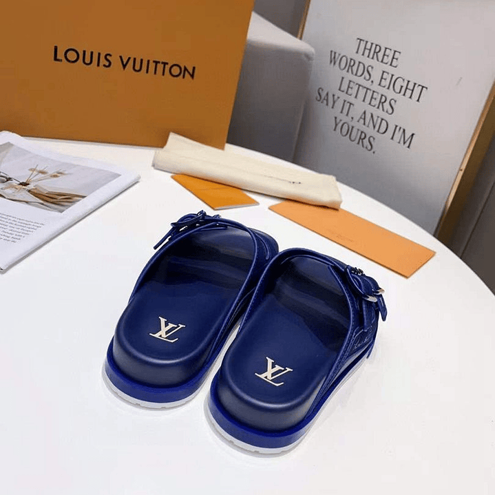 Chinelo Louis Vuitton  8
