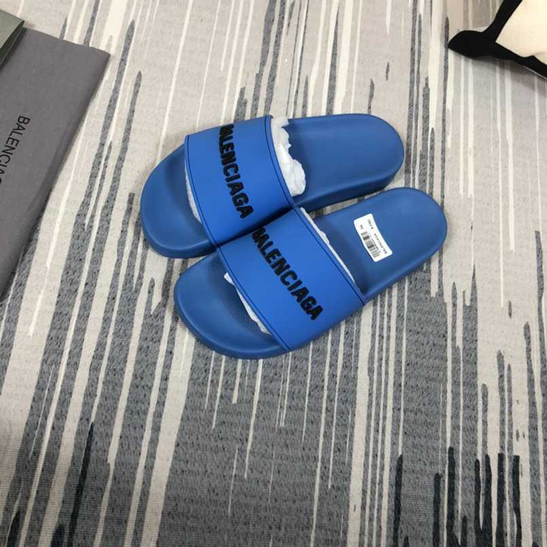 Chinelo Balenciaga  4