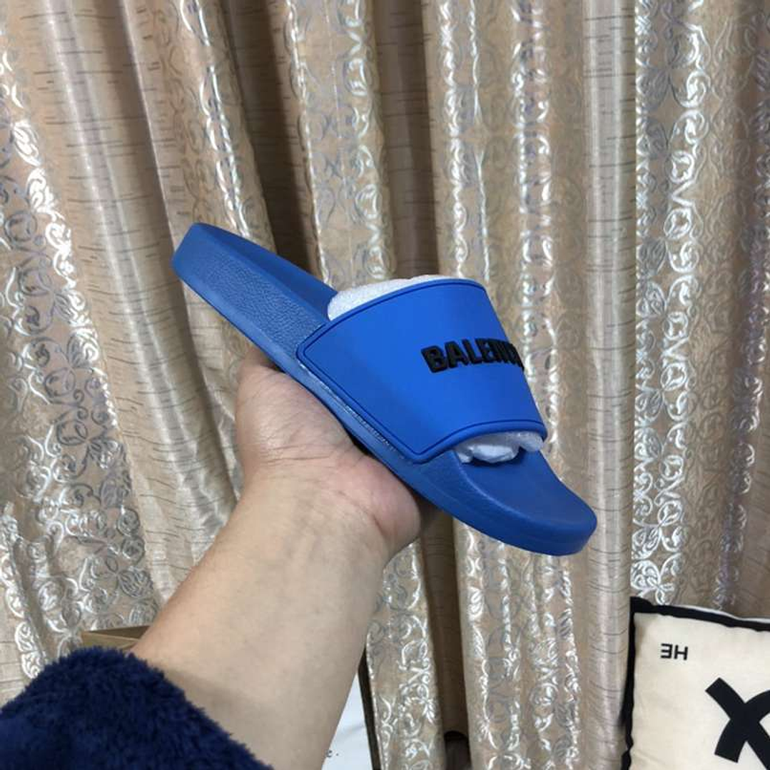 Chinelo Balenciaga  1