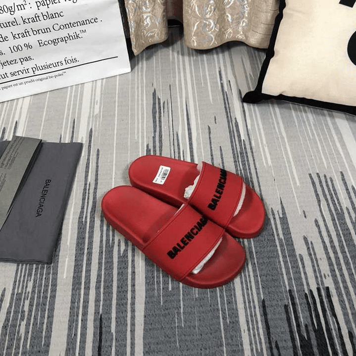 Chinelo Balenciaga  8