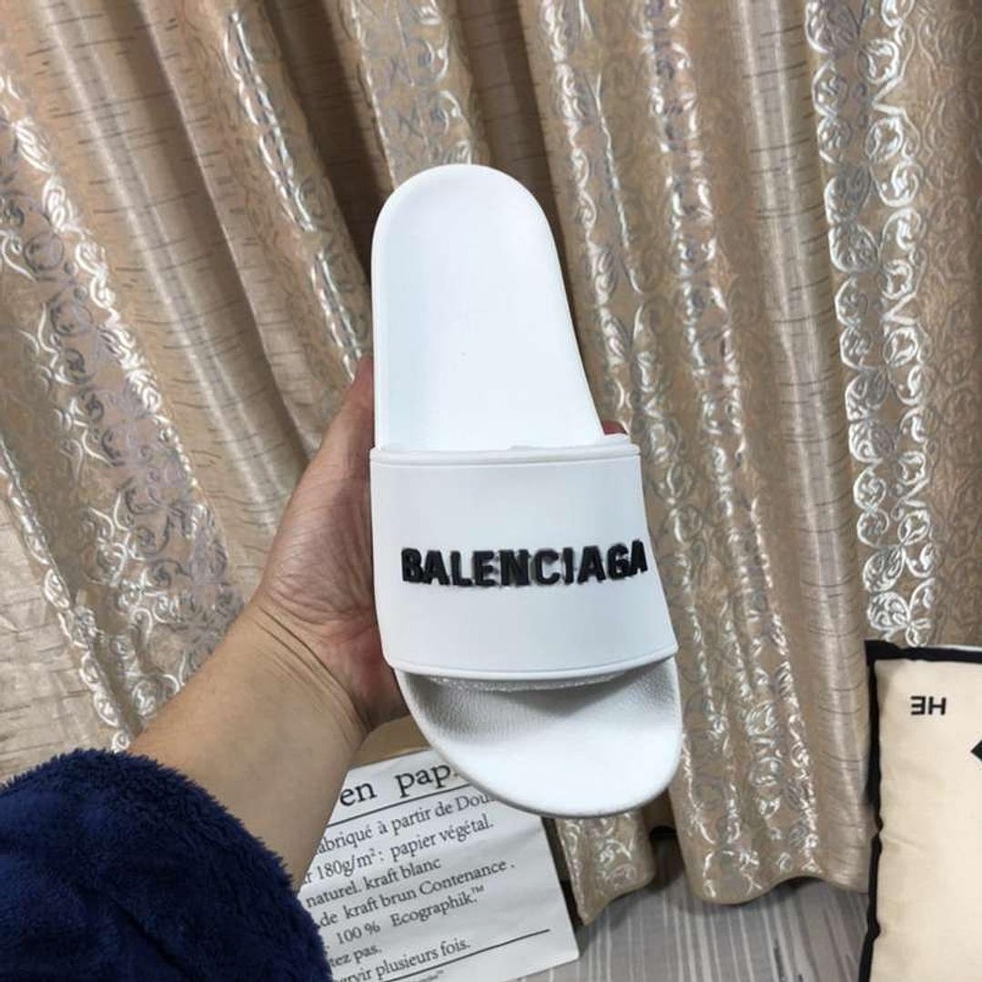 Chinelo Balenciaga  5