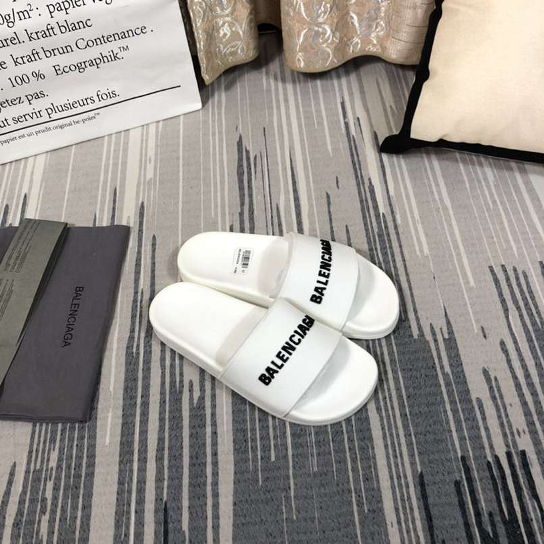 Chinelo Balenciaga  8