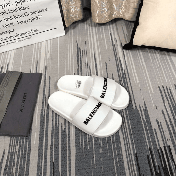 Chinelo Balenciaga  8