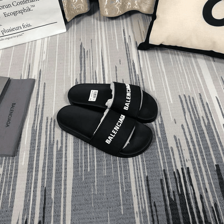 Chinelo Balenciaga  8