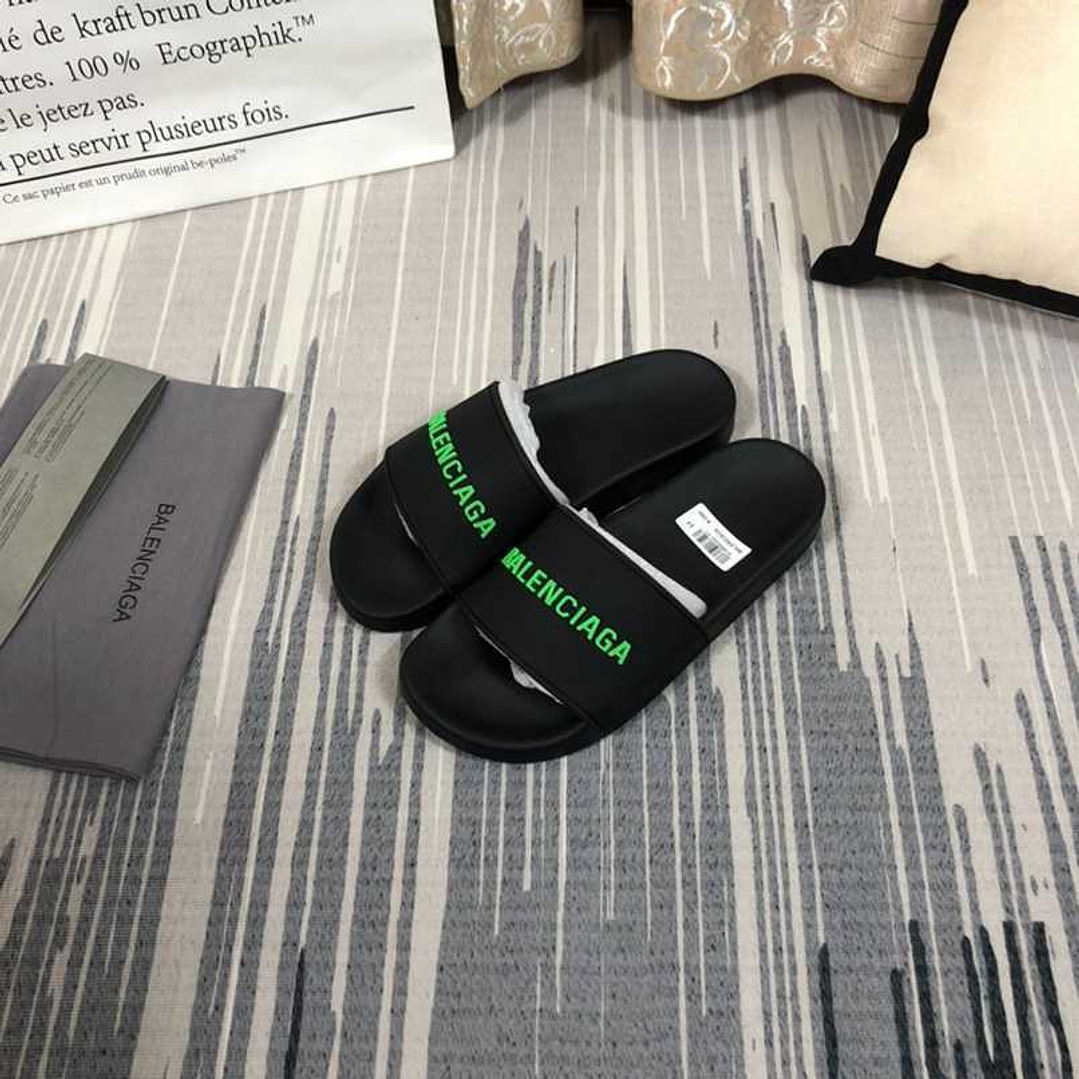 Chinelo Balenciaga  7