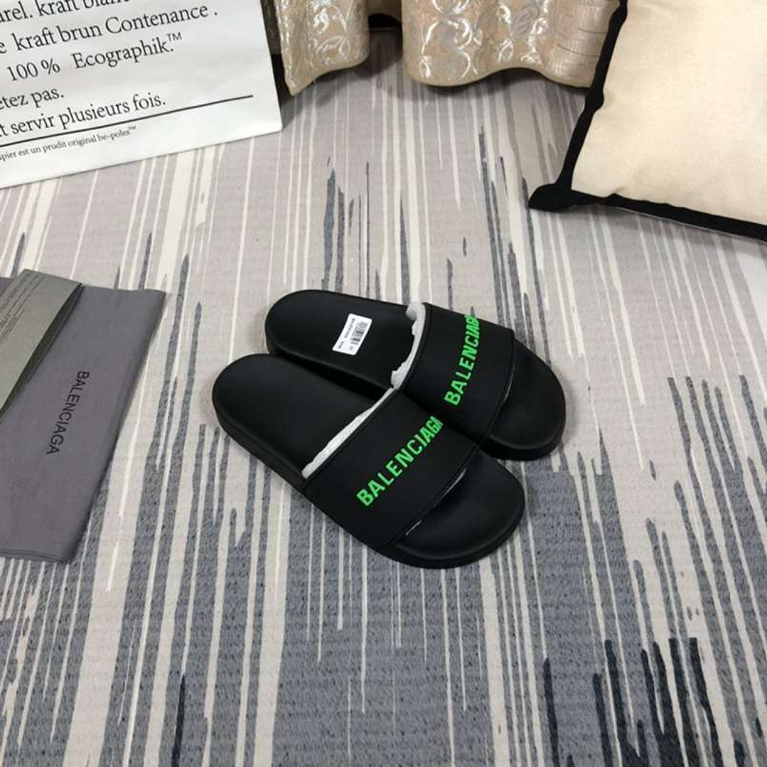 Chinelo Balenciaga  8