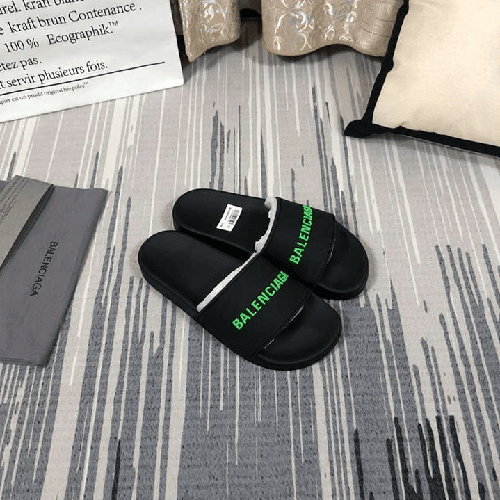 Chinelo Balenciaga  8