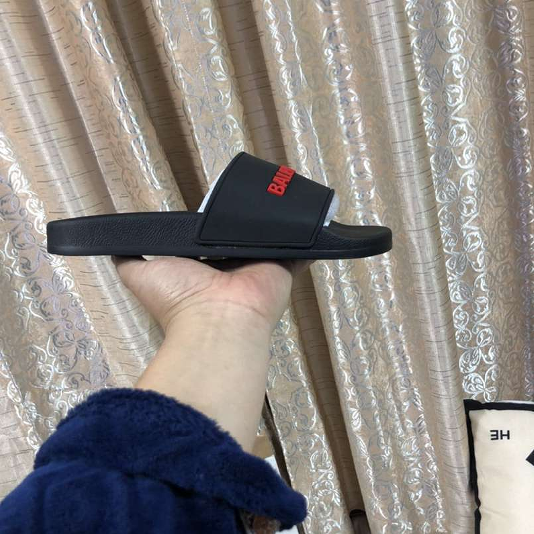 Chinelo Balenciaga  5