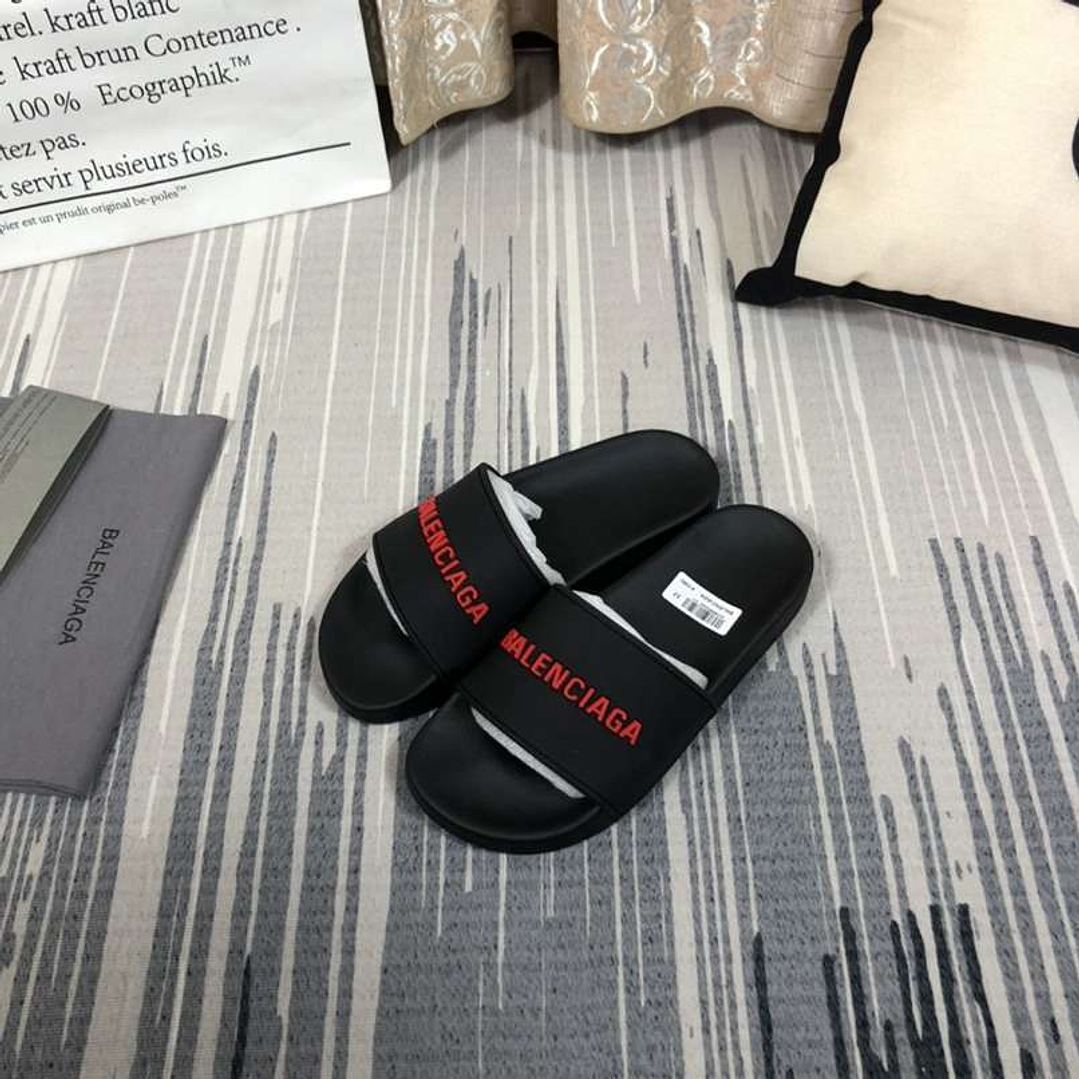 Chinelo Balenciaga  7