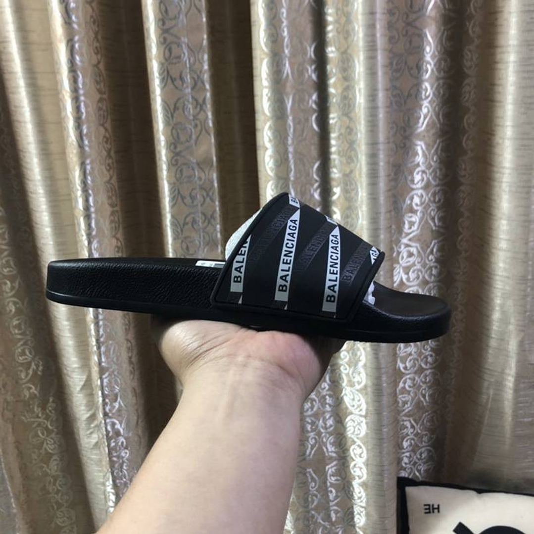 Chinelo Balenciaga  5