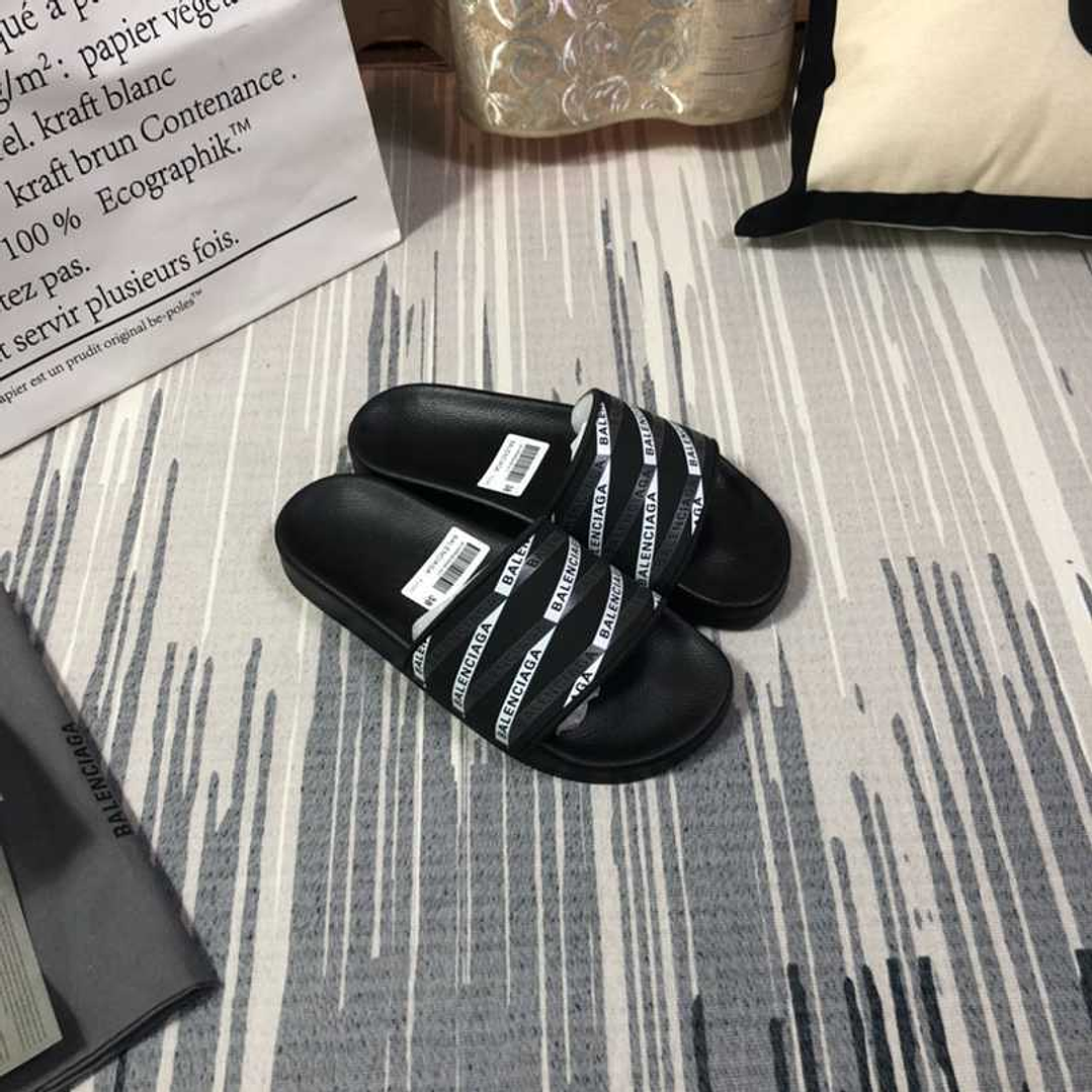 Chinelo Balenciaga  8