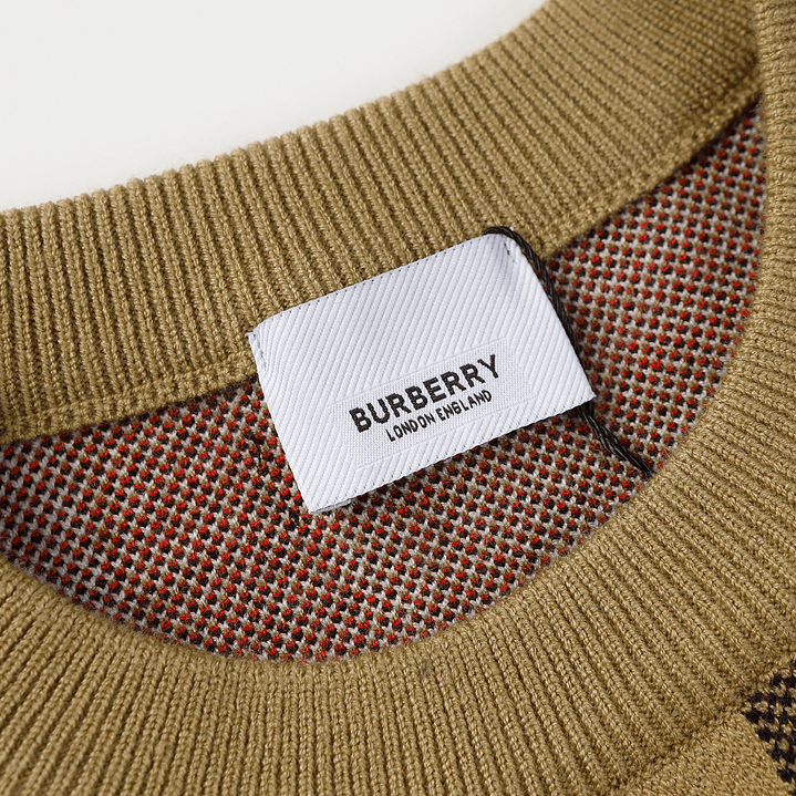 Suéter Burberry 9