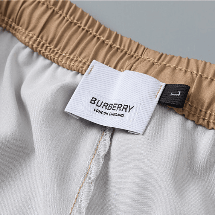 Burberry  Conjunto Verão 15