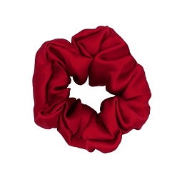 Scrunchie rojo intenso hermoso color tendencia en Chile y el mundo
