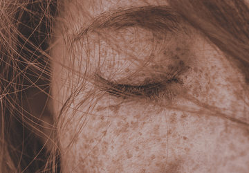 Beneficios de la biotina: todo lo que necesitas saber sobre esta vitamina para el cabello y la piel