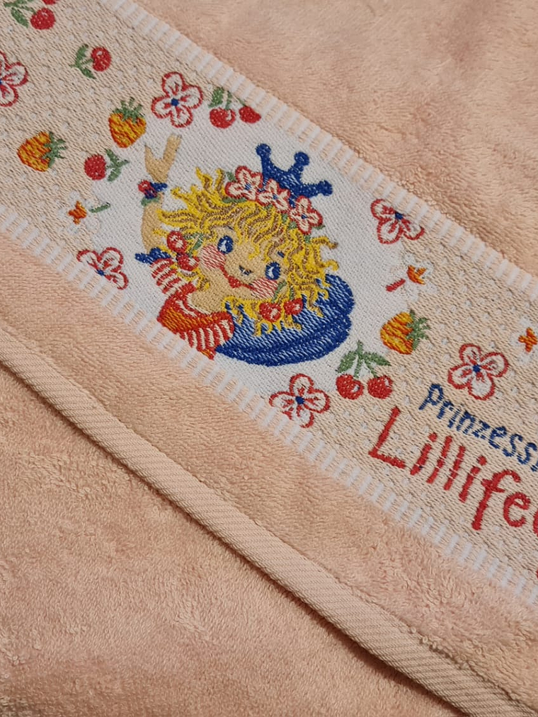 Toalla con capucha para bebé princesa Lillifee 1