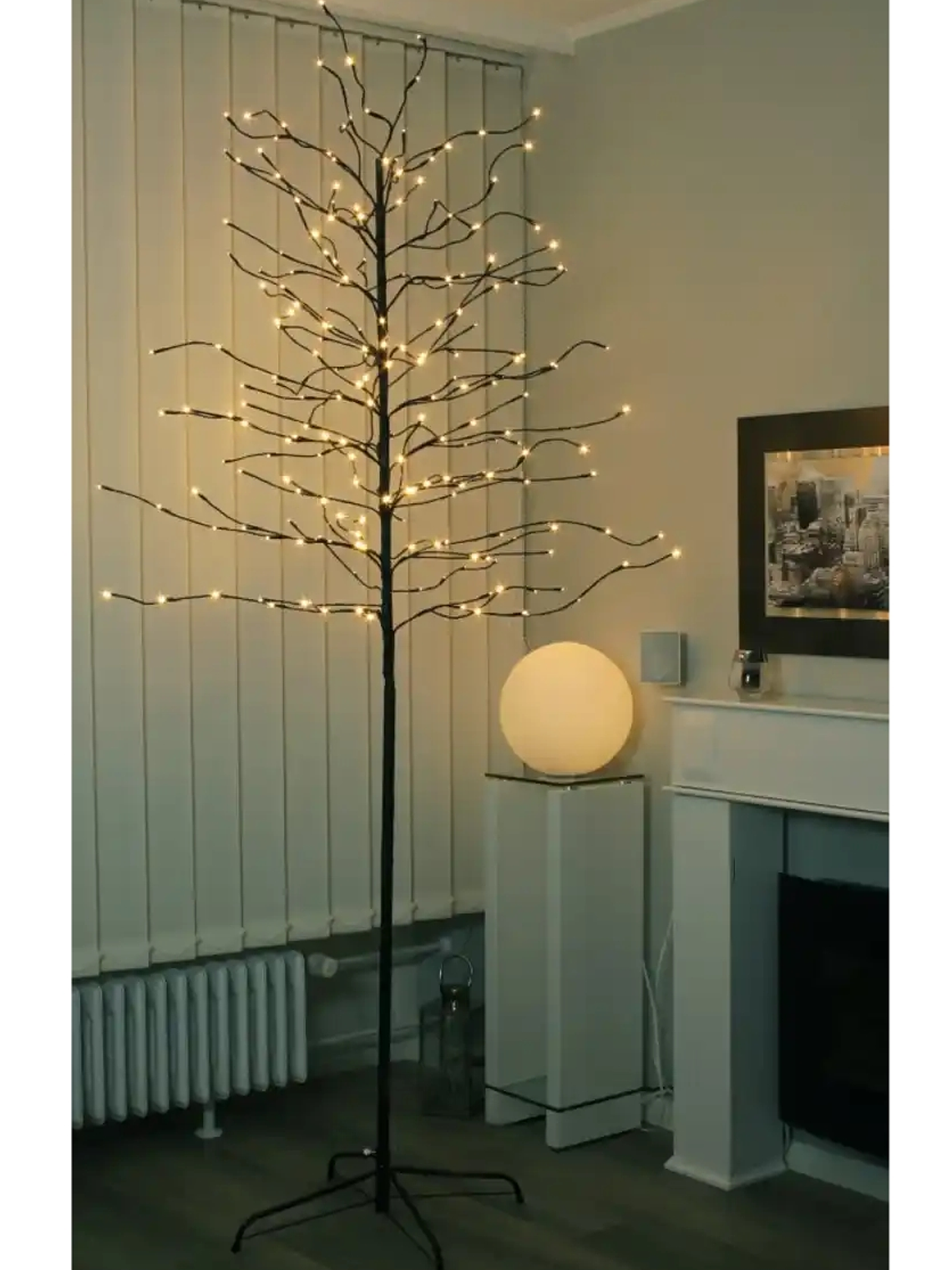 ÁRBOL ESTILIZADO DECORACIÓN CON LUCES LED 1