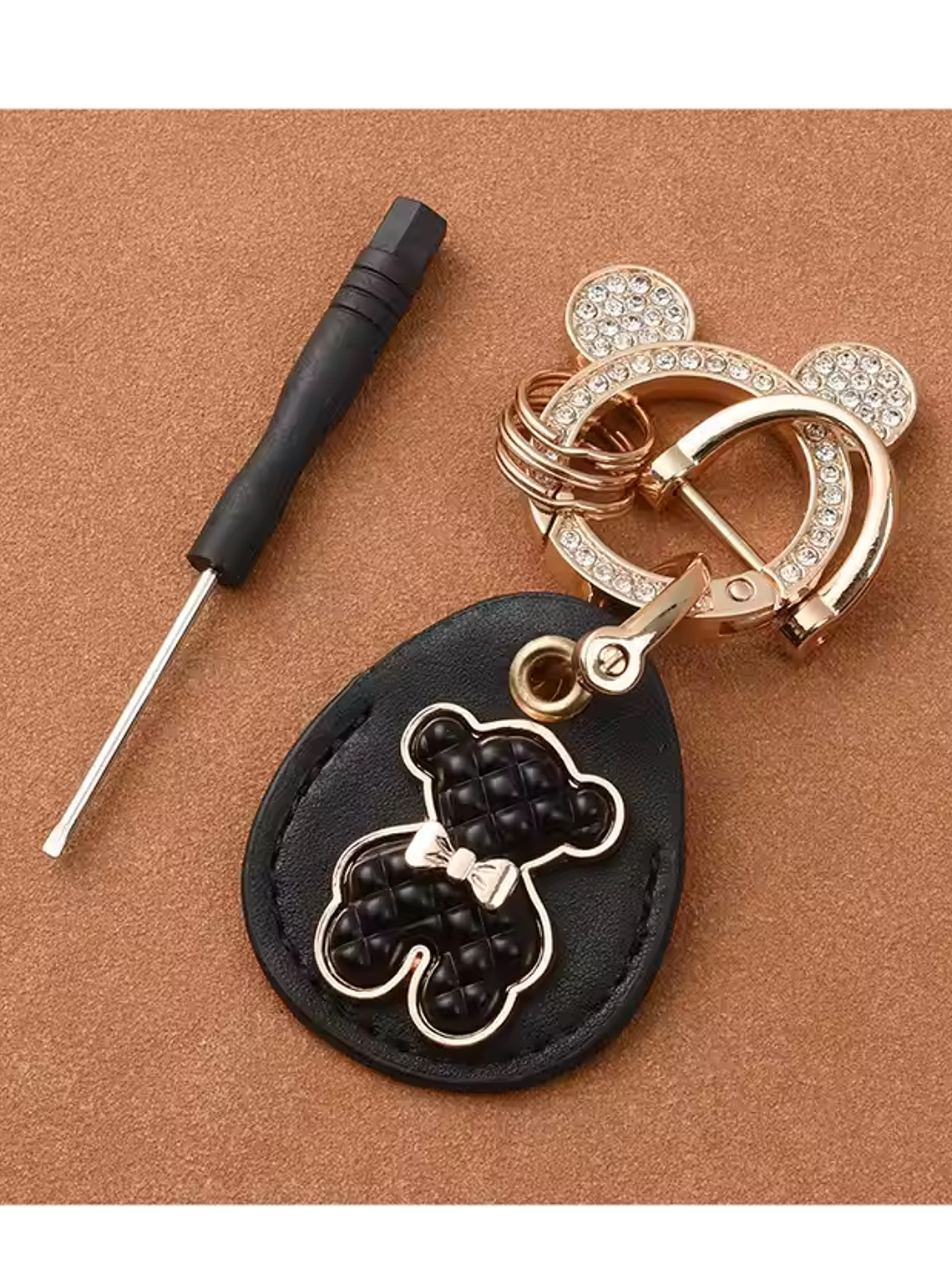 Llavero con funda porta Airtag diseño Osito 1