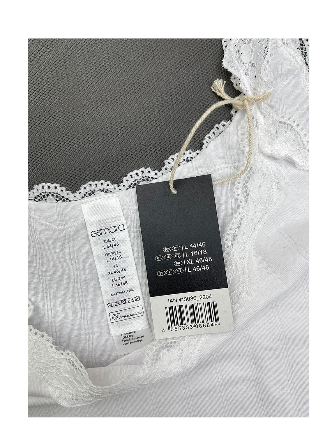 Camiseta con bordado fina y muy cómoda 6