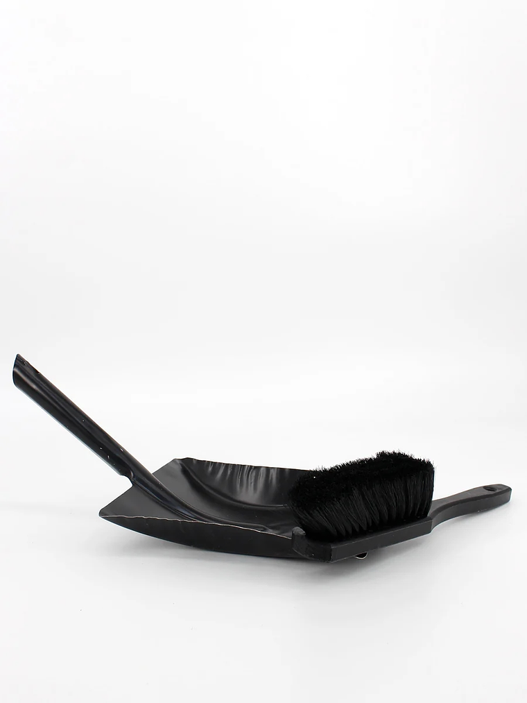 Pala manual galvanizada para recoger con escobillón de madera 5