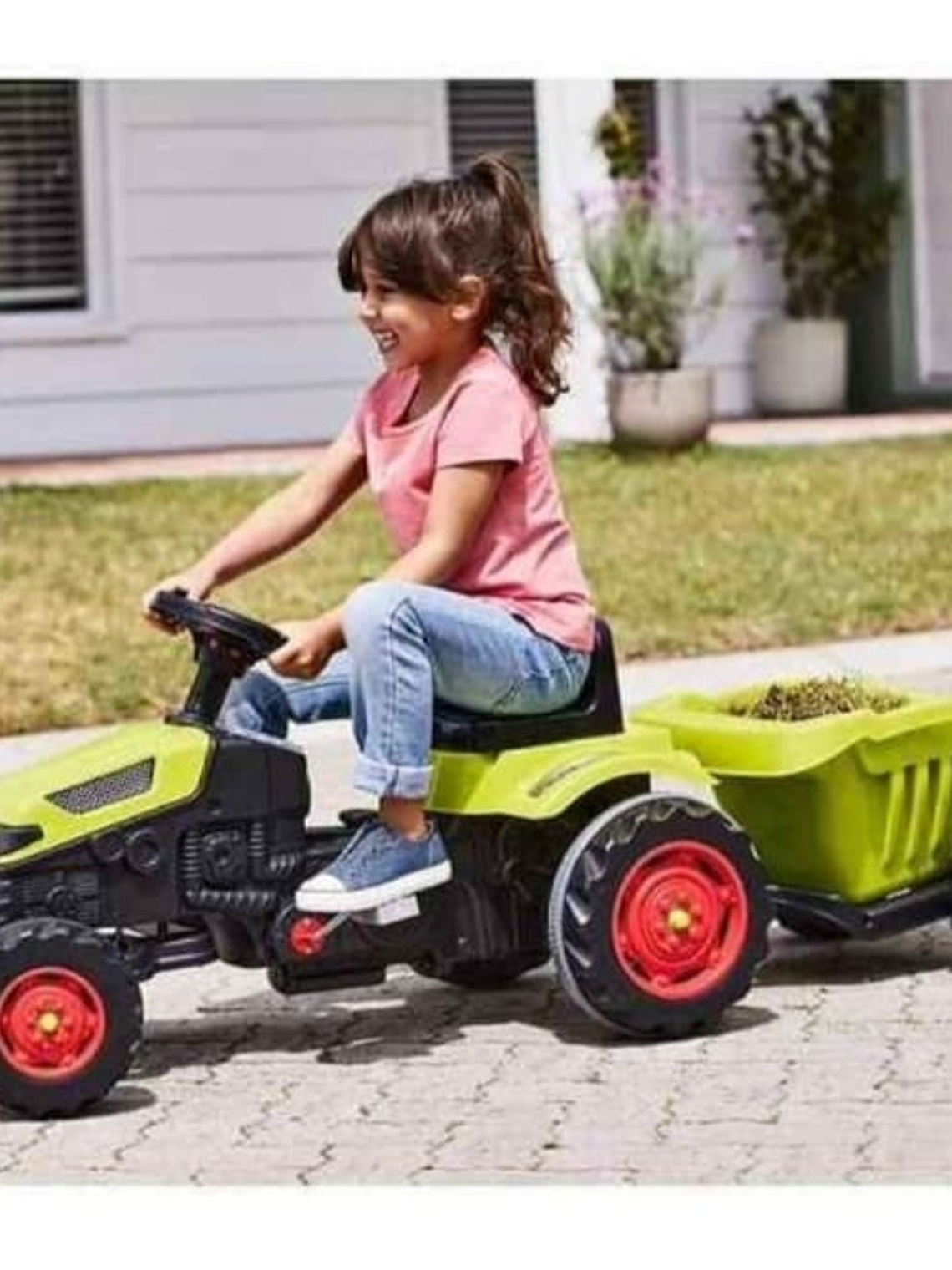 Tractor con tolva a pedales para niños máximo 30 kilos (producto con detalle) 1