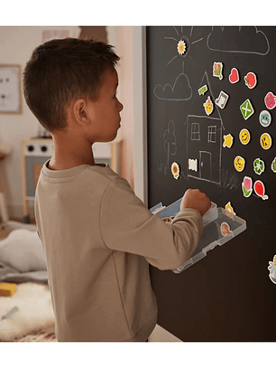 Caja con letras magnéticas