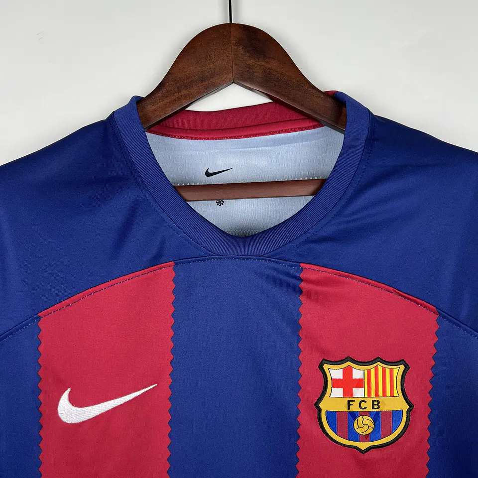Barcelona Home 23/24 3