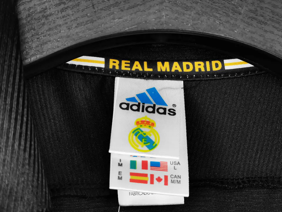 Real Madrid Away 99/01 8