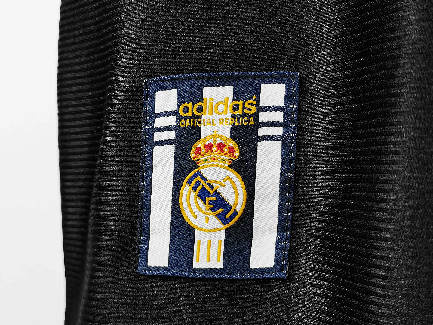 Real Madrid Away 99/01 11