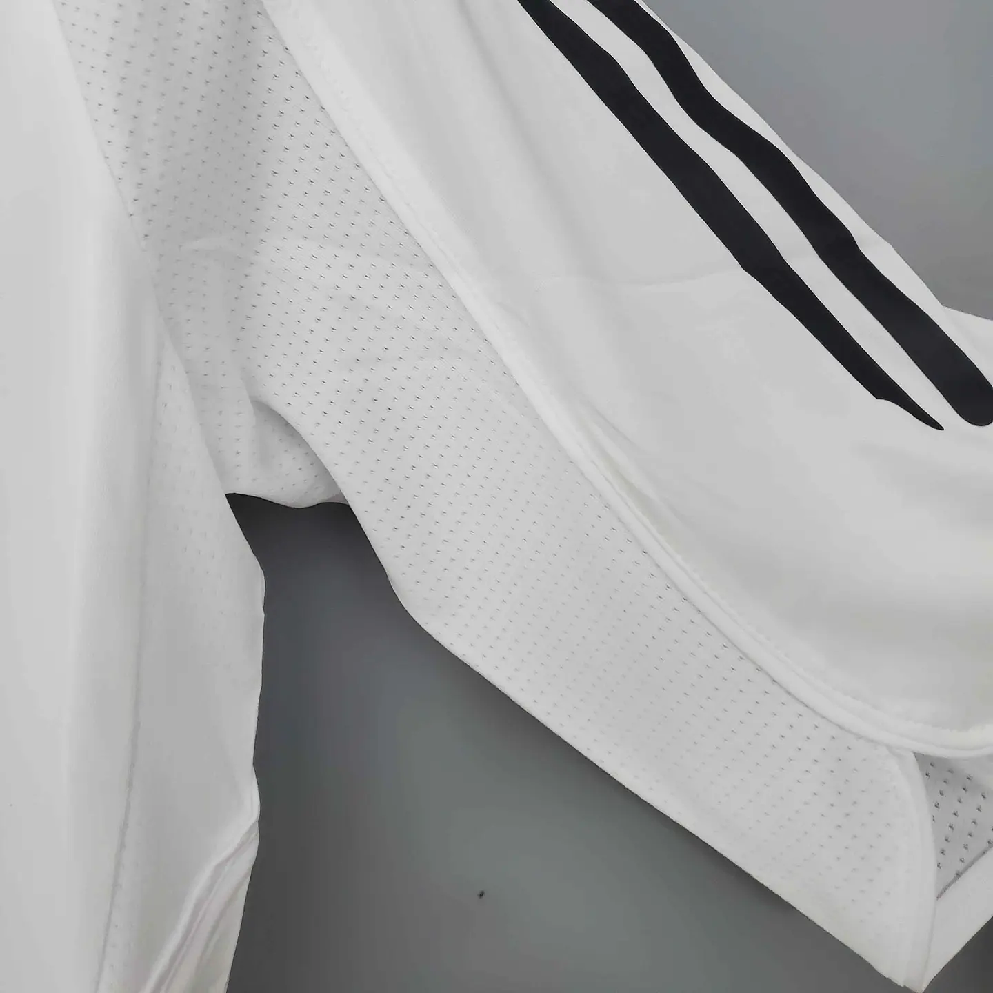 Real Madrid Home 05/06 7