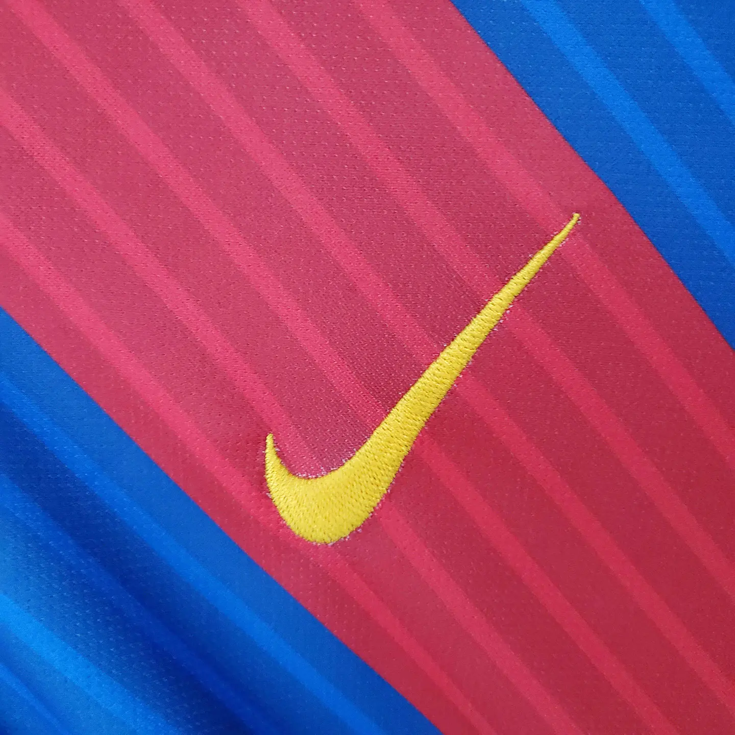 Barcelona Home 16/17 7