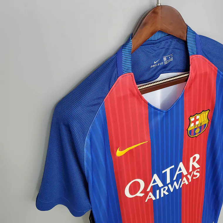 Barcelona Home 16/17 4