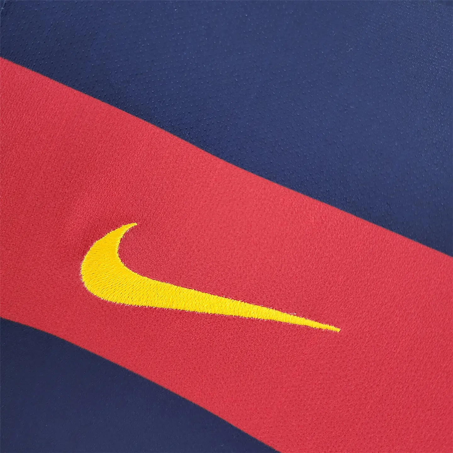 Barcelona Home 15/16 7