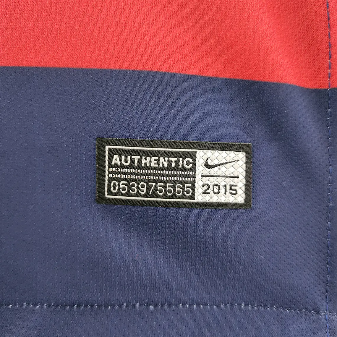 Barcelona Home 15/16 11