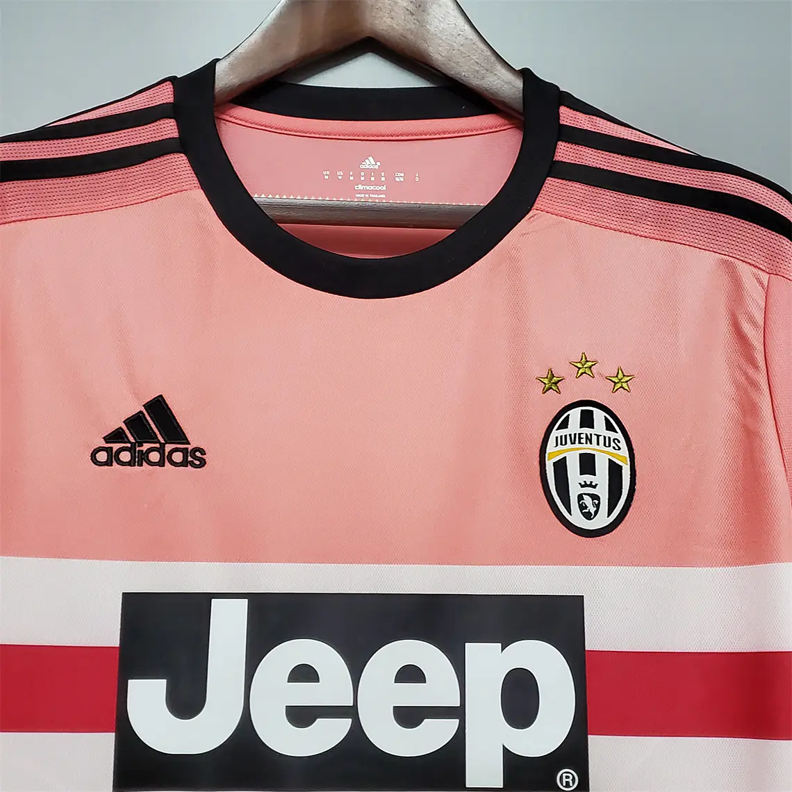 Juventus Away 15/16 5