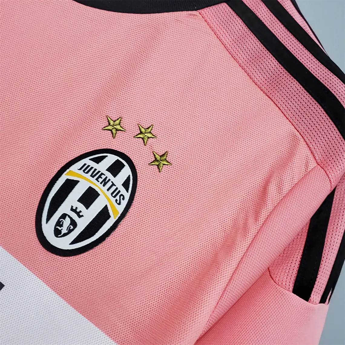 Juventus Away 15/16 6